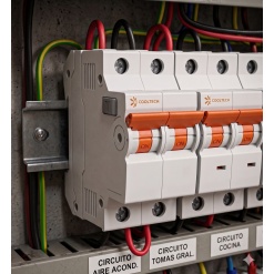 Alternative view of Térmica Bipolar Cooltech 40A 2P C3ka | Protección Alta Capacidad
